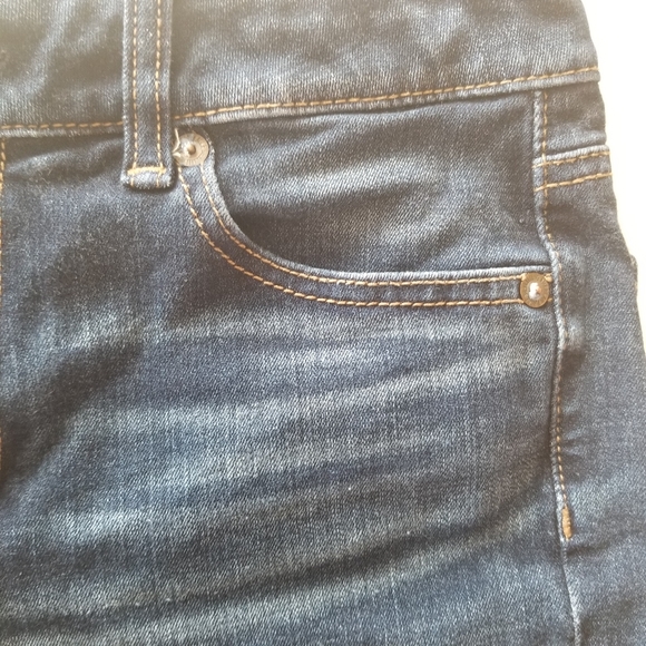 AMERICAN EAGLE OUTFITTERS DENIM SHORTS - Picture 5 of 9